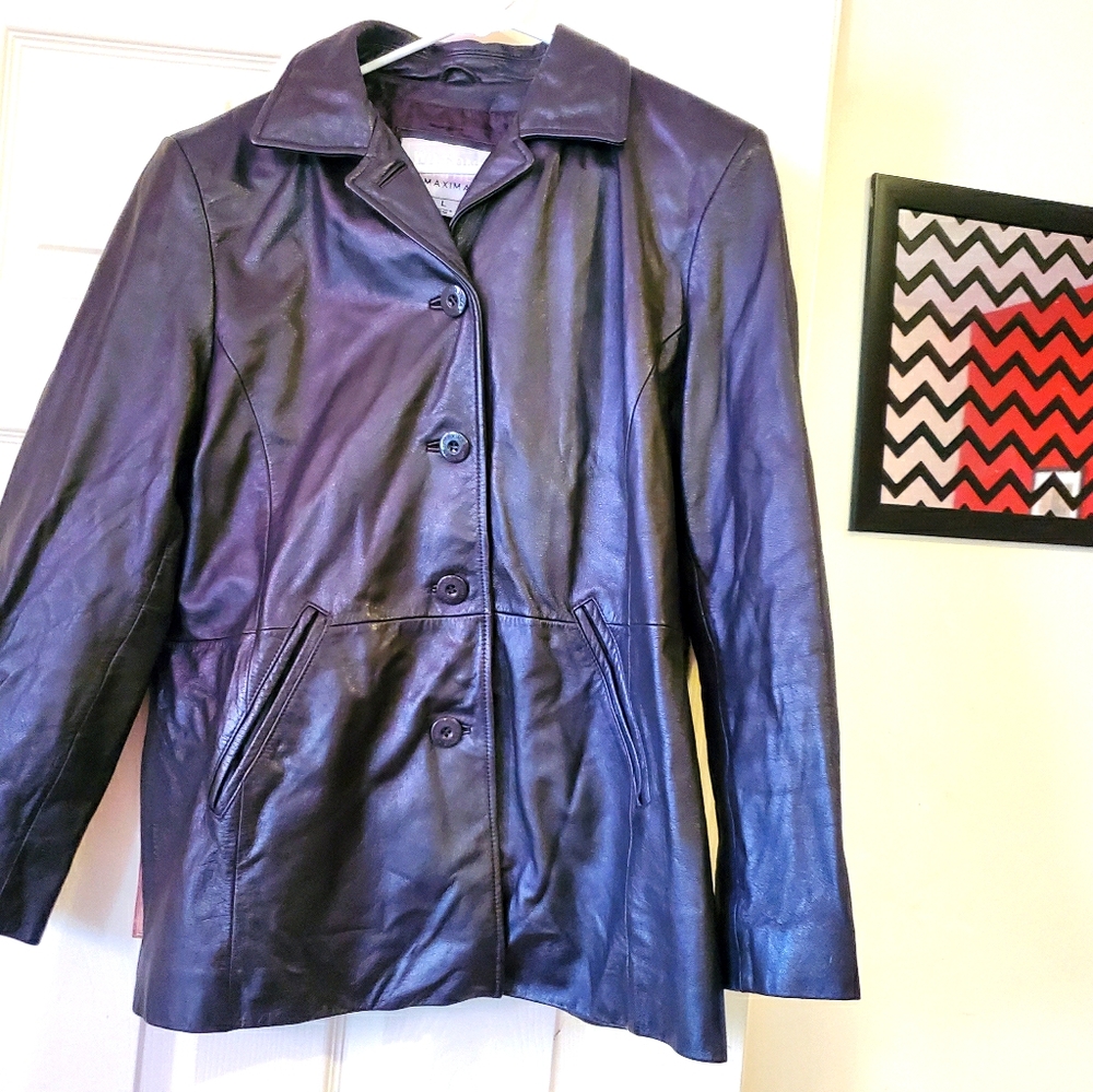 Beautiful men leather jacket in perfect condition.